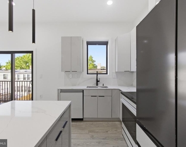 1140 Oates Street Ne - Photo Thumbnail 13
