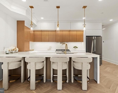 733 Euclid Street Nw - Photo Thumbnail 7