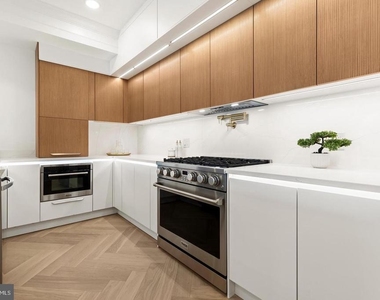 733 Euclid Street Nw - Photo Thumbnail 4