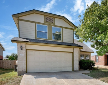 1017 Coronation Way - Photo Thumbnail 3