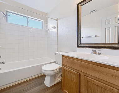 1017 Coronation Way - Photo Thumbnail 24