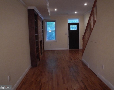 257 14th Place Ne - Photo Thumbnail 3