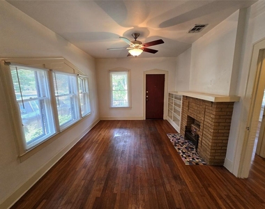 3102 Wheeler St - Photo Thumbnail 5