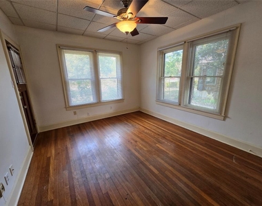 3102 Wheeler St - Photo Thumbnail 7