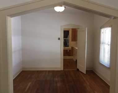 3102 Wheeler St - Photo Thumbnail 4