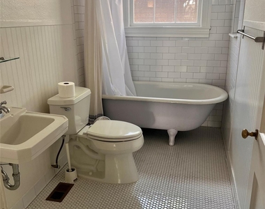 1610 Eva St - Photo Thumbnail 13