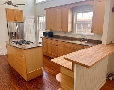 1610 Eva St - Photo Thumbnail 9