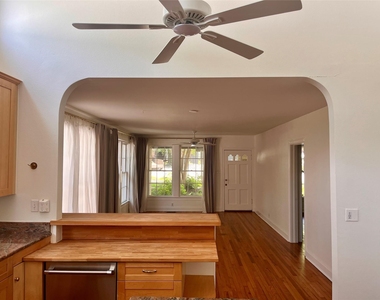1610 Eva St - Photo Thumbnail 7