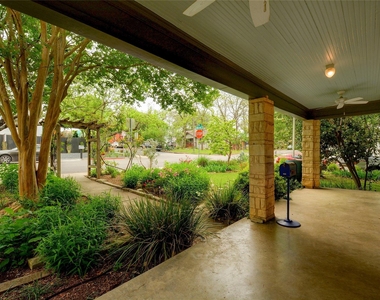 1610 Eva St - Photo Thumbnail 2
