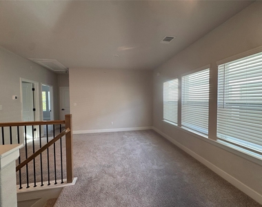 3000 Chisholm Trail Rd - Photo Thumbnail 12
