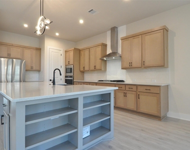 628 Altea Dr - Photo Thumbnail 7