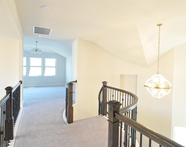 628 Altea Dr - Photo Thumbnail 10