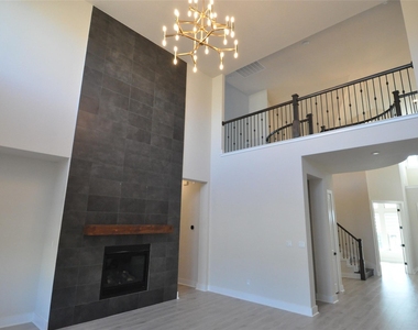 628 Altea Dr - Photo Thumbnail 4