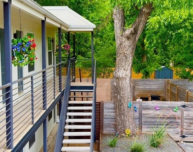 4504 Speedway Ave - Photo Thumbnail 12