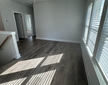 3000 Chisholm Trail Rd - Photo Thumbnail 7
