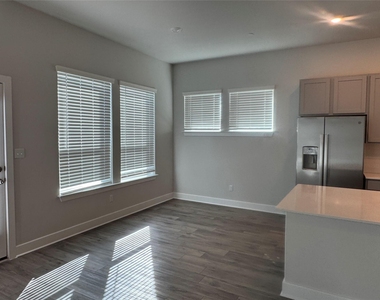 3000 Chisholm Trail Rd - Photo Thumbnail 2