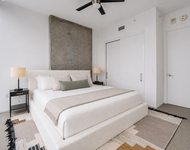 301 West Ave - Photo Thumbnail 11