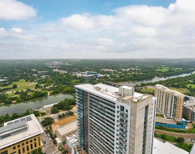 301 West Ave - Photo Thumbnail 19