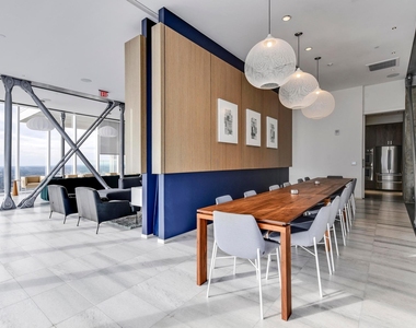 301 West Ave - Photo Thumbnail 27