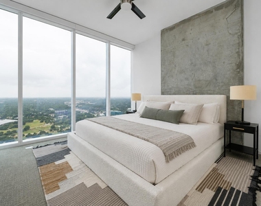 301 West Ave - Photo Thumbnail 10