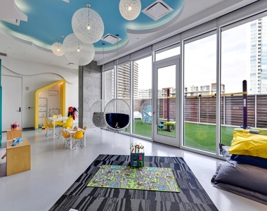 301 West Ave - Photo Thumbnail 33