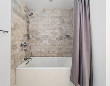 301 West Ave - Photo Thumbnail 14