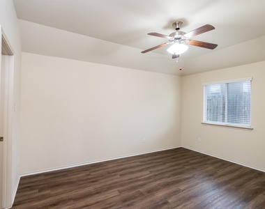 217 Azurite Dr - Photo Thumbnail 6