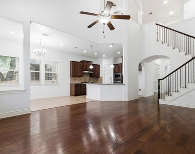 15004 Iveans Way - Photo Thumbnail 7