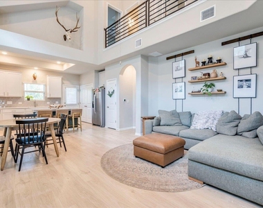 11100 El Capitan Dr - Photo Thumbnail 1