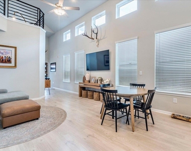 11100 El Capitan Dr - Photo Thumbnail 13