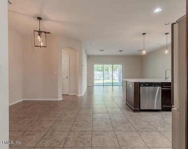 3931 Hammock Bluff Circle - Photo Thumbnail 8