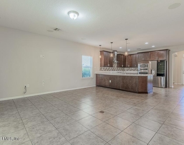 3931 Hammock Bluff Circle - Photo Thumbnail 18