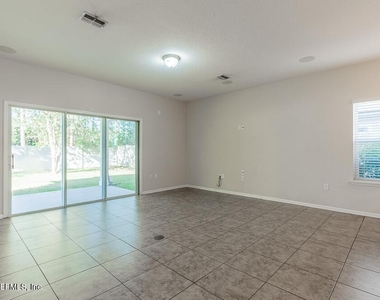 3931 Hammock Bluff Circle - Photo Thumbnail 16