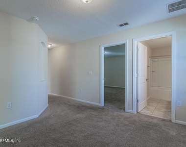 3931 Hammock Bluff Circle - Photo Thumbnail 41