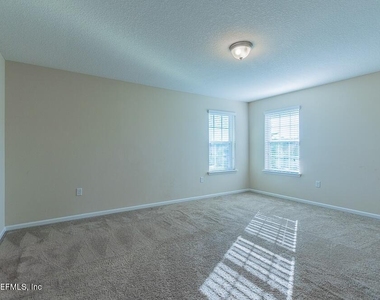 3931 Hammock Bluff Circle - Photo Thumbnail 32