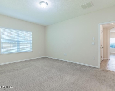 3931 Hammock Bluff Circle - Photo Thumbnail 24
