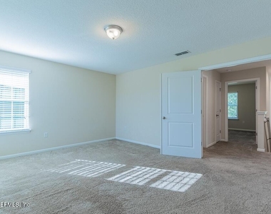 3931 Hammock Bluff Circle - Photo Thumbnail 37