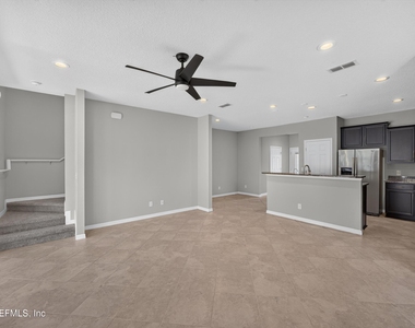 7019 Butterfly Court - Photo Thumbnail 12