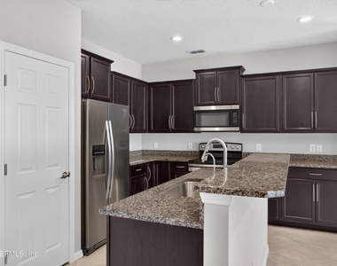 7019 Butterfly Court - Photo Thumbnail 5