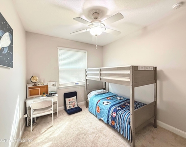 7045 Rosabella Circle - Photo Thumbnail 12