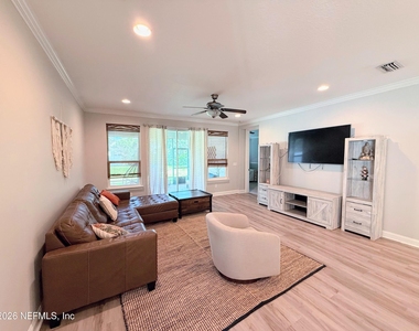 7045 Rosabella Circle - Photo Thumbnail 8