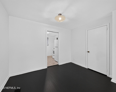 1806 Van Wert Avenue - Photo Thumbnail 11