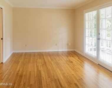 2050 Grove Bluff Road - Photo Thumbnail 8