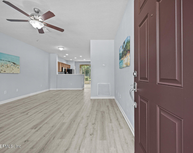 8077 Summerside Circle - Photo Thumbnail 3