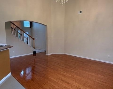 2518 Willow Creek Drive - Photo Thumbnail 7