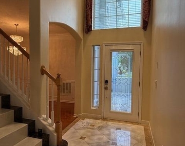 2518 Willow Creek Drive - Photo Thumbnail 4