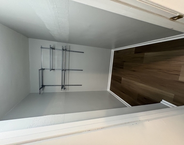 1712 W Estes Avenue - Photo Thumbnail 11