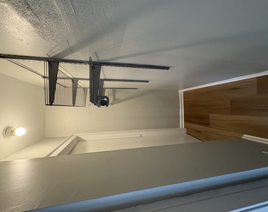 1712 W Estes Avenue - Photo Thumbnail 9