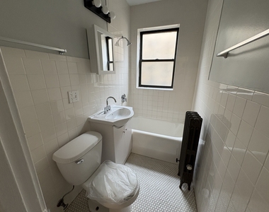 1712 W Estes Avenue - Photo Thumbnail 12
