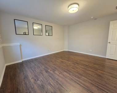 3350 Ravinia Circle - Photo Thumbnail 7